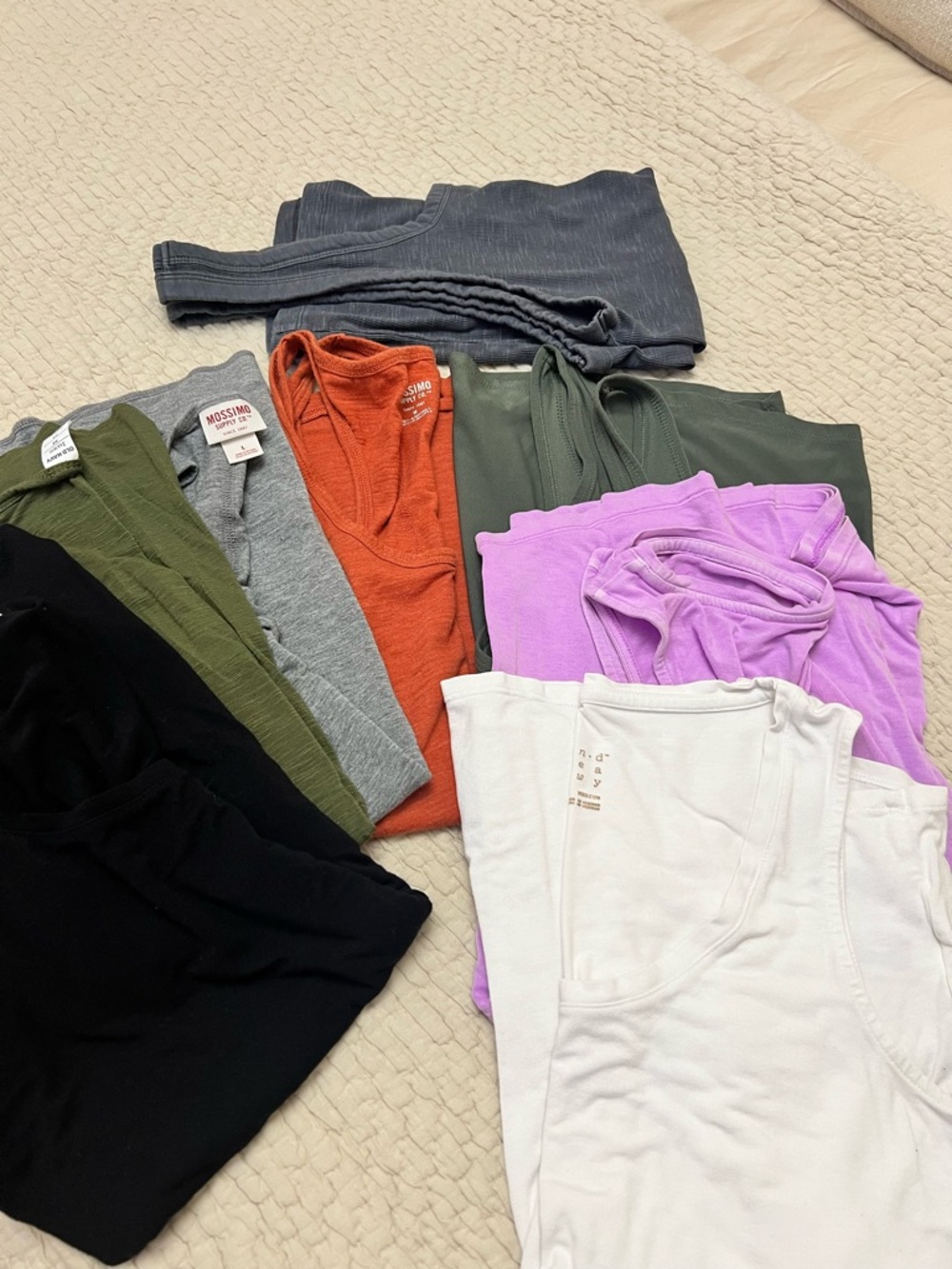 Tank top lot Mossimo, A new day, Old Navy, Universal Thread, No Boundaries M/L